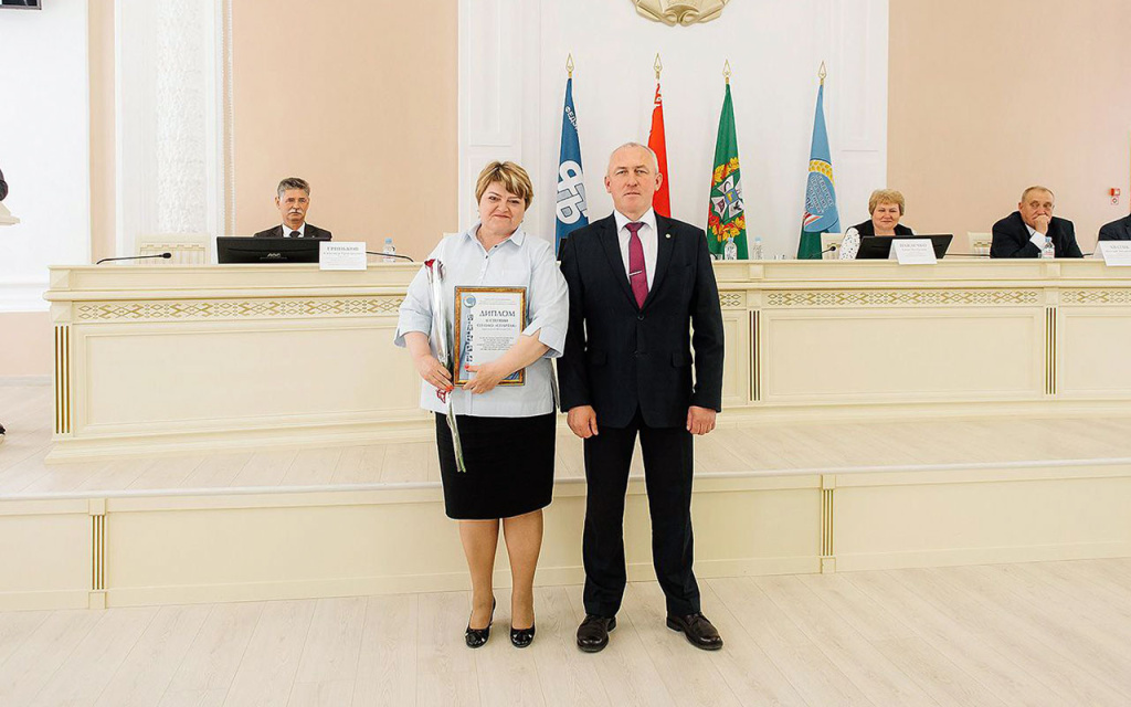 Пленарное-заседание-профсоюза-работников-АПК-1.jpg