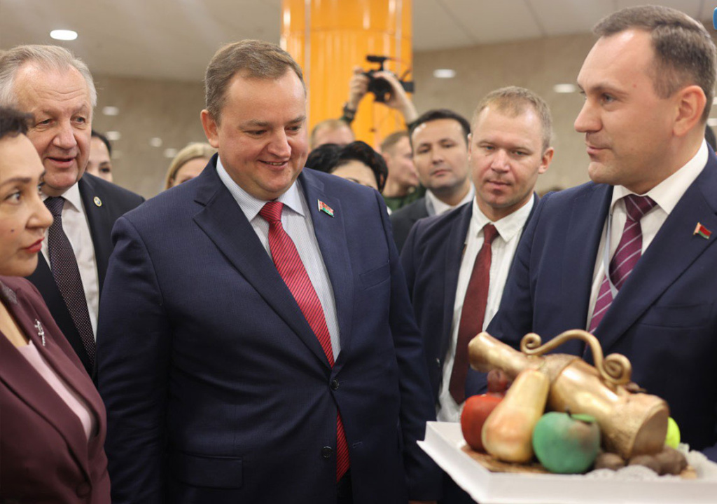 Первом-белорусско-узбекском-женском-форуме-3.jpg