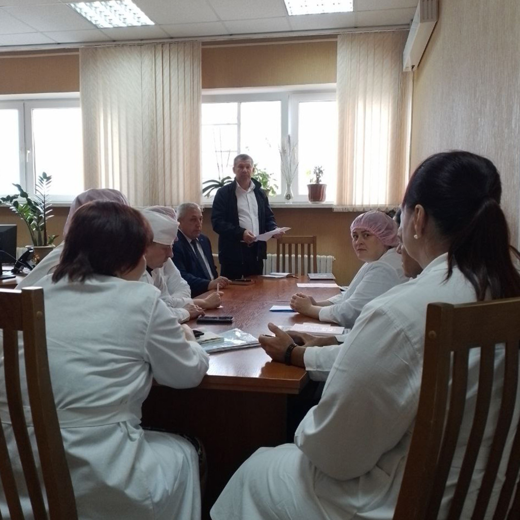 встреча-администрации-с-трудовым-коллективом-1.jpg