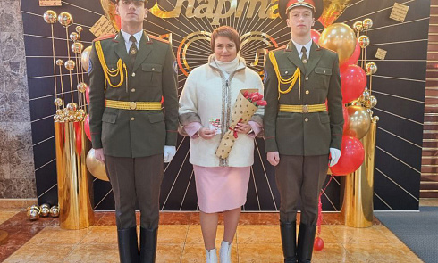 Утро на нашей фабрике началось празднично! Утро на нашей фабрике началось празднично!