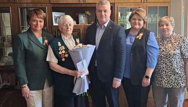 С наступающим праздником Великой Победы!
