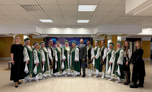 Женщина, воспетая в песнях, музыке и стихах!