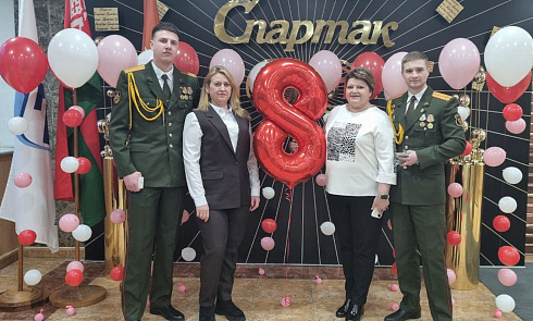 Необычный сюрприз для женского коллектива