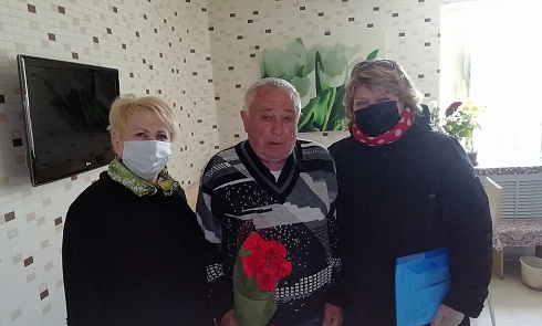 5 мая кондитерская фабрика «СПАРТАК» поздравила ветеранов Великой Отечественной войны с предстоящим праздником – Днем Победы!