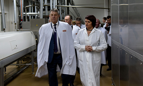 Делегация Брянской области во главе с губернатором Александром Богомазом посетила кондитерскую фабрику «Спартак»