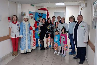 Кондитерская фабрика «Спартак» заглянула в гости к ребятам, находящимся на лечении в ГГКБ№1