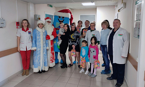 Кондитерская фабрика «Спартак» заглянула в гости к ребятам, находящимся на лечении в ГГКБ№1