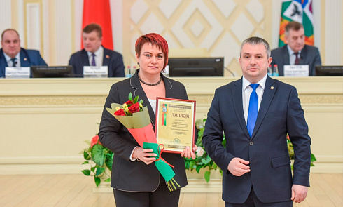 У аблвыканкаме ўзнагародзілі пераможцаў конкурсу на лепшую арганізацыю работы па ахове працы за 2021 год.