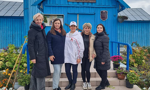 Представители фабрики «Спартак» посетили церковь святителя Николая Чудотворца